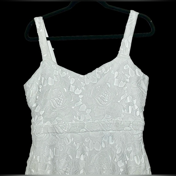 NWT Lulus Divine Beauty White Lace Midi Dress With Pockets, Size Large - Picture 7 of 14